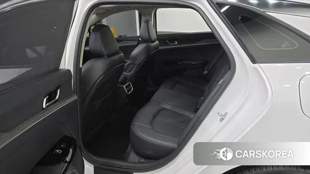 Kia The New K5 3rd generation 2024 Белый из Кореи, фото 2