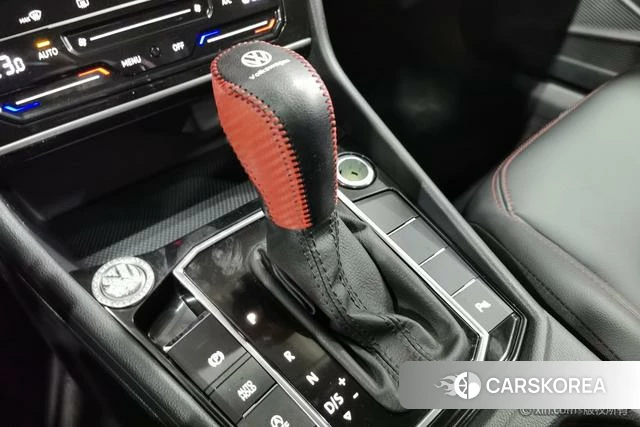 Volkswagen Lavida 2024 Черный из Китая, фото 2