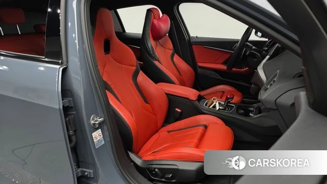 BMW 1 Series (F40) 2021 Небесно-голубой из Кореи, фото 2
