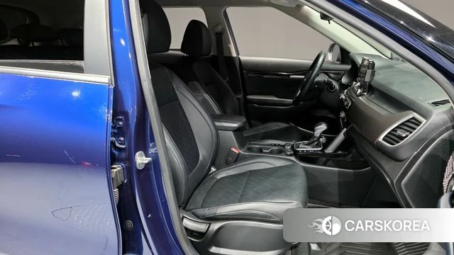 Kia Seltos 2020 Синий из Кореи, фото 2