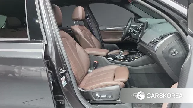 BMW X3 (G01) 2023 Серый из Кореи, фото 2