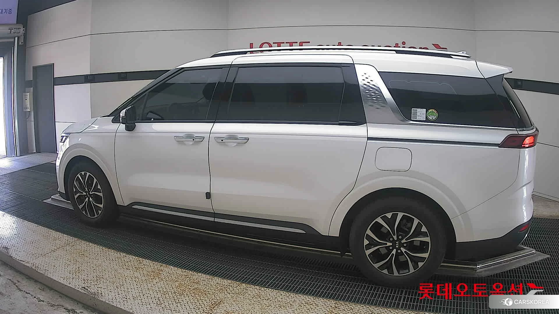 Kia Carnival 2021 Белый из Кореи, фото 2