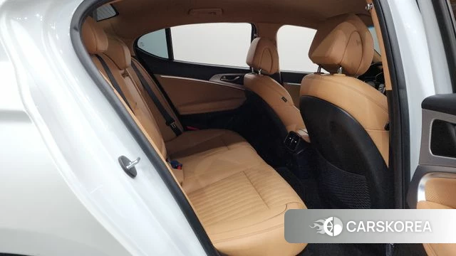 Genesis The New G70 2021 Белый из Кореи, фото 2