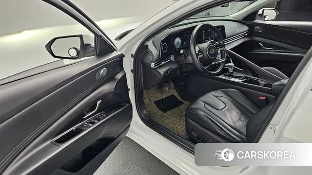 Hyundai Avante Hybrid (CN7) 2022 Белый из Кореи, фото 2