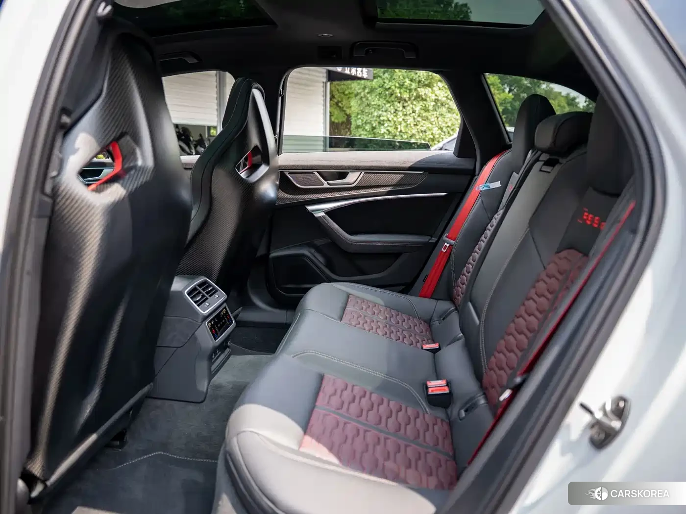 Audi RS 6 2025 Белый из Китая, фото 2