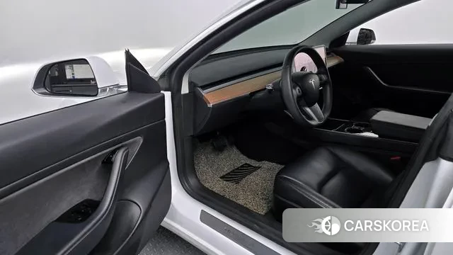 Tesla Model 3 2020 Белый из Кореи, фото 2