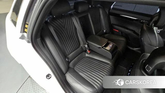 Hyundai Grandeur Hybrid (GN7) 2025 Белый из Кореи, фото 2
