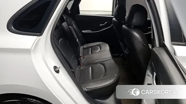 Hyundai i30 (PD) 2018 Белый из Кореи, фото 2