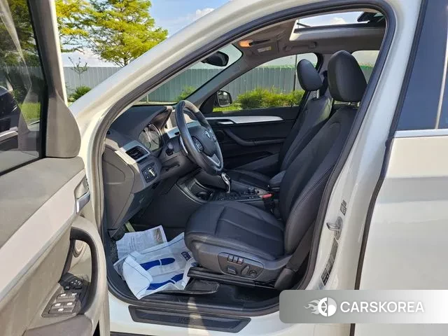 BMW X1 (F48) 2020 Белый из Кореи, фото 2