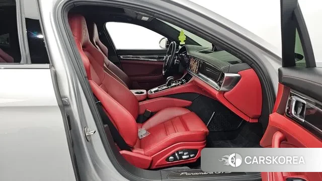 Porsche Panamera (971) 2021 Серебряный из Кореи, фото 2