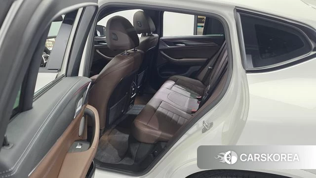 BMW X4 (G02) 2025 Белый из Кореи, фото 2