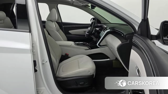 Hyundai Tucson (NX4) 2022 Белый из Кореи
