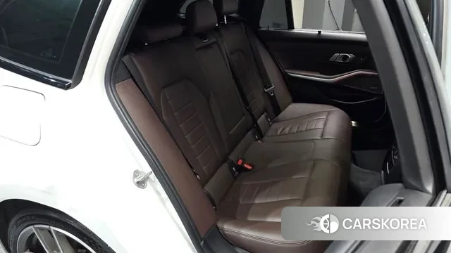 BMW 3 Series (G20) 2022 Белый из Кореи, фото 2