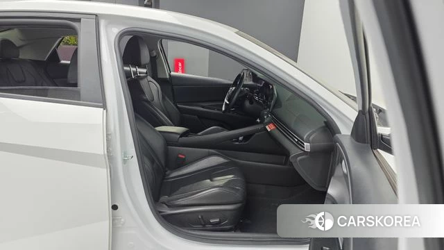 Hyundai Avante (CN7) 2023 Белый из Кореи, фото 2