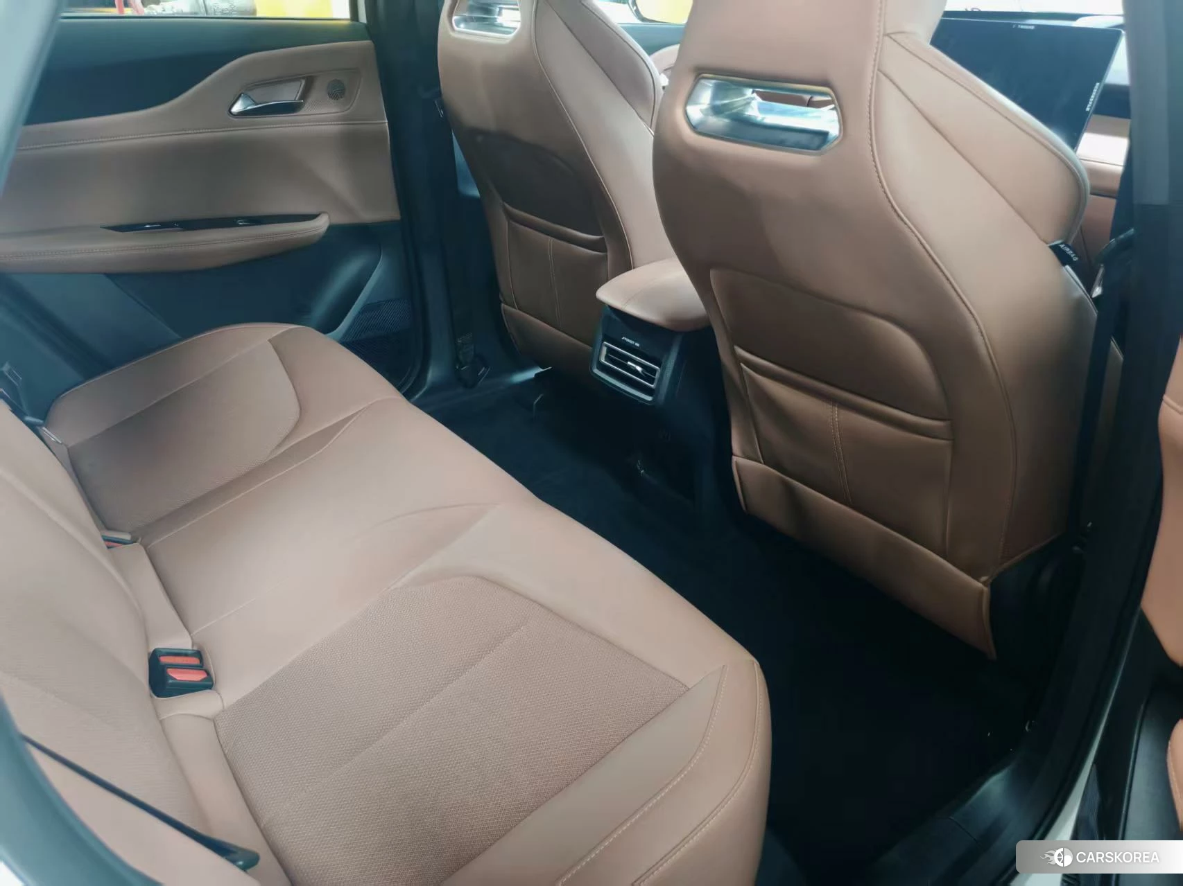 Chang'an UNI-Z 2024 Белый из Китая, фото 2
