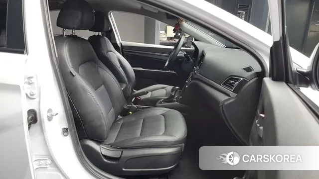 Hyundai Avante AD 2018 Белый из Кореи, фото 2