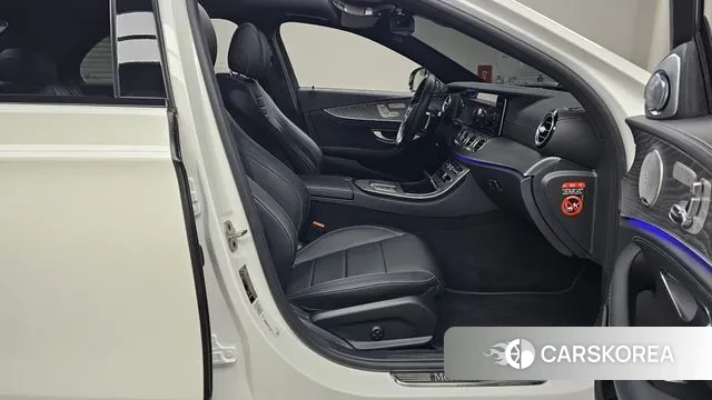 Mercedes-Benz E-Class W213 2020 Белый из Кореи, фото 2