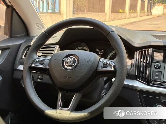 Skoda Komick 2021 Белый из Китая, фото 2