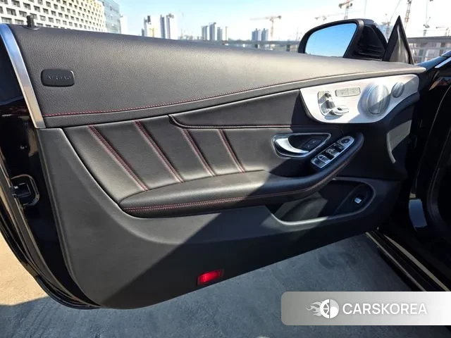 Mercedes-Benz C-Class W205 2019 Черный из Кореи, фото 2