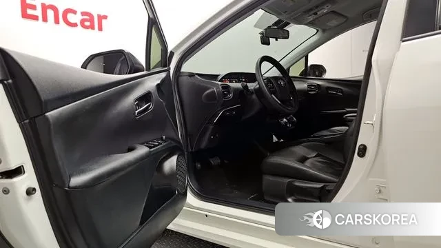 Toyota Prius 4th Generation 2019 Белый из Кореи, фото 2