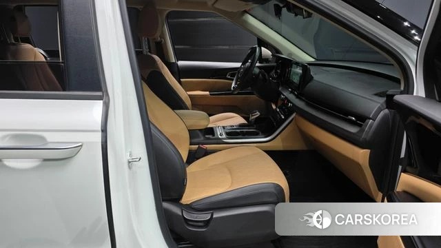 Kia Carnival 4th generation 2023 Белый из Кореи, фото 2