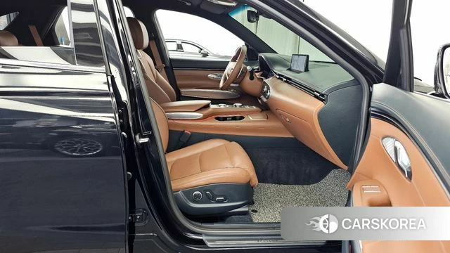 Genesis GV70 2021 Черный из Кореи, фото 2