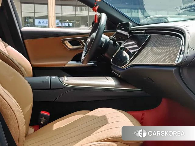 Mercedes-Benz E-class 2024 Черный из Китая, фото 2