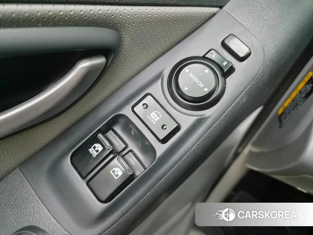 Hyundai The New Grand Starex 2020 Серебристо-серый из Кореи, фото 2