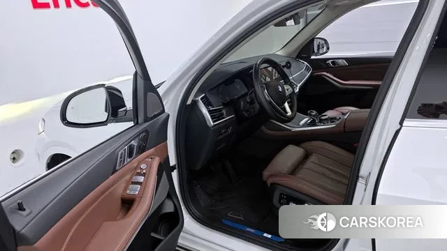 BMW X7 (G07) 2022 Белый из Кореи, фото 2