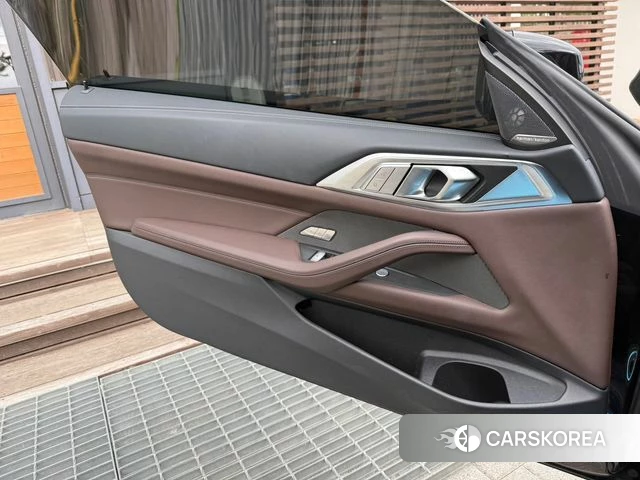 BMW 4 Series (G22) 2025 Черный из Кореи, фото 2