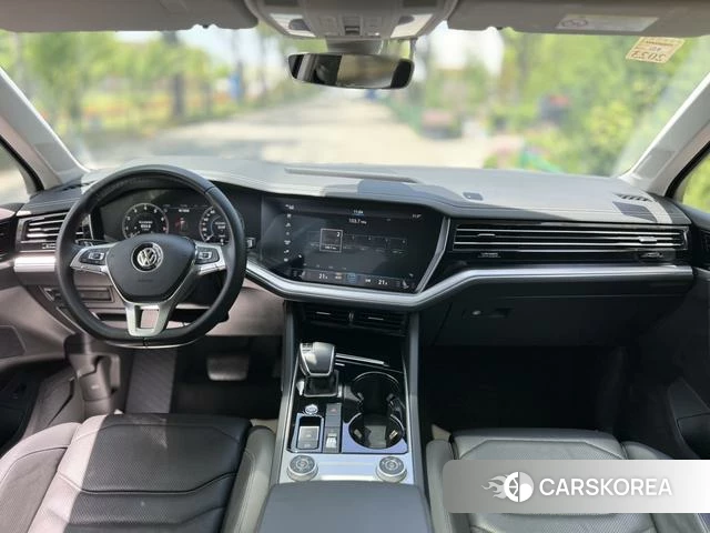 Volkswagen Touareg 2019 Синий из Китая, фото 2