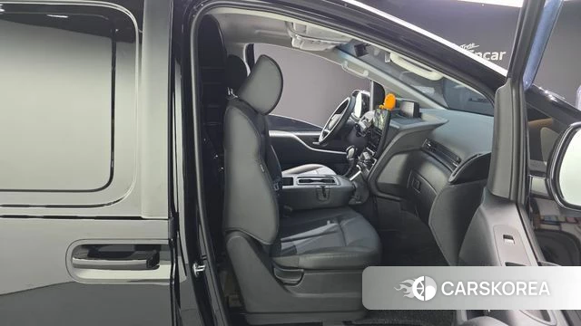 Hyundai Staria 2025 Черный из Кореи, фото 2