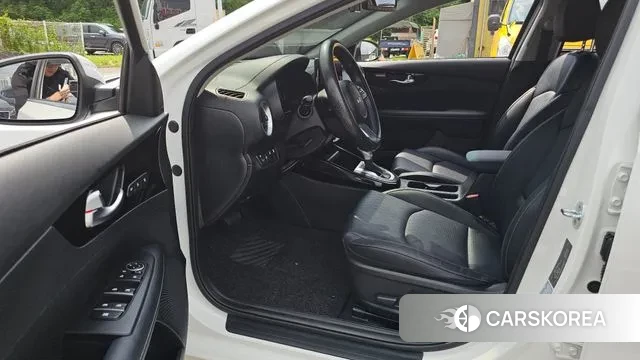 Kia The New K3 2nd generation 2022 Белый из Кореи, фото 2