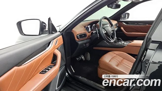 Maserati Levante 2021 Черный из Кореи, фото 2