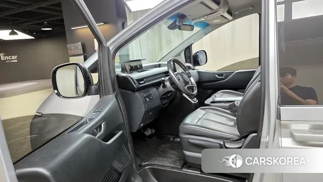 Hyundai Staria 2022 Серебряный из Кореи, фото 2