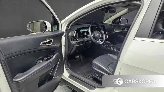 Kia Sportage 5th Generation Hybrid 2021 Белый из Кореи, фото 2