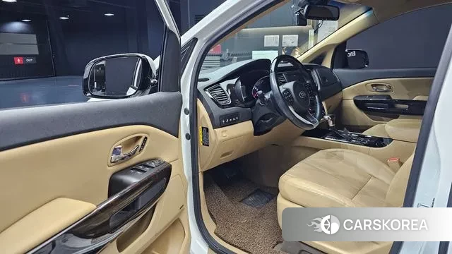 Kia The New Carnival 2018 Белый из Кореи, фото 2