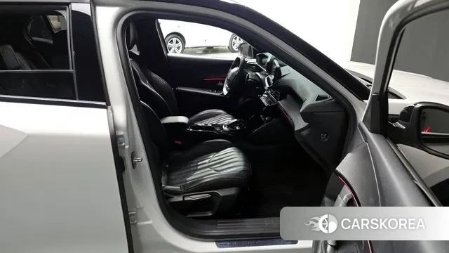 Peugeot 2008 Second generation 2020 Белый из Кореи, фото 2