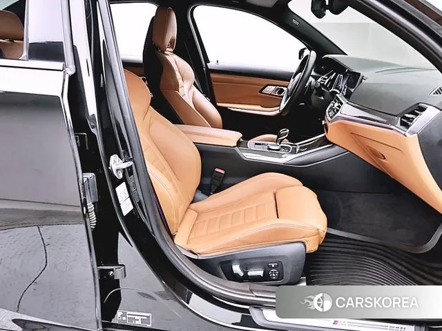 BMW 3 Series (G20) 2021 Черный из Кореи, фото 2