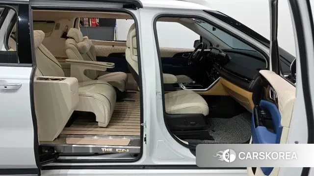 Kia Carnival 4th generation 2023 Белый из Кореи, фото 2