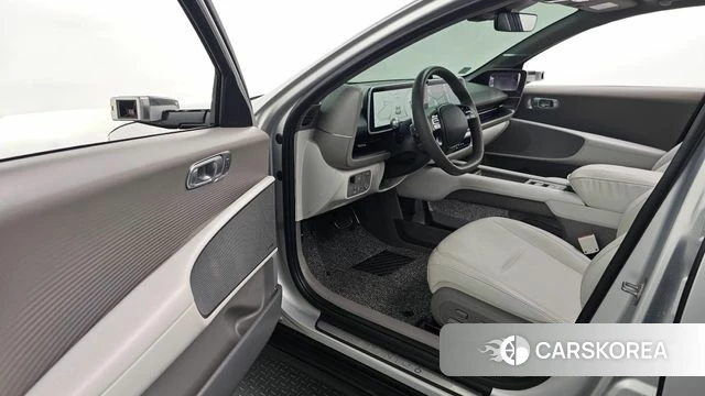 Hyundai Ionic 6 2023 Серебряный из Кореи, фото 2