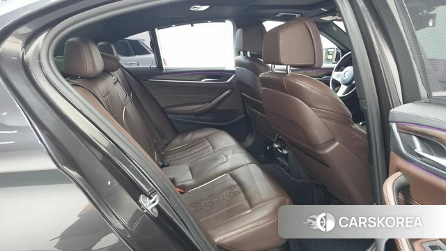 BMW 5 Series (G30) 2019 Серый из Кореи, фото 2