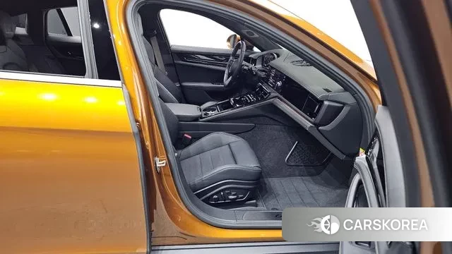 Porsche Panamera (972) 2024 Коричневый из Кореи, фото 2