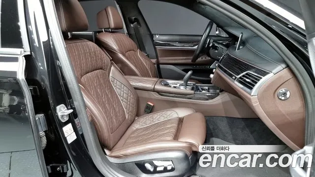 BMW 7 Series (G11) 2022 Черный из Кореи, фото 2