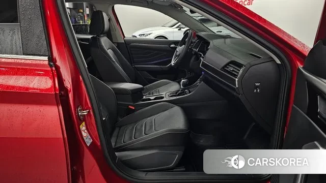 Volkswagen 7th Generation of Jetta 2023 Красный из Кореи, фото 2