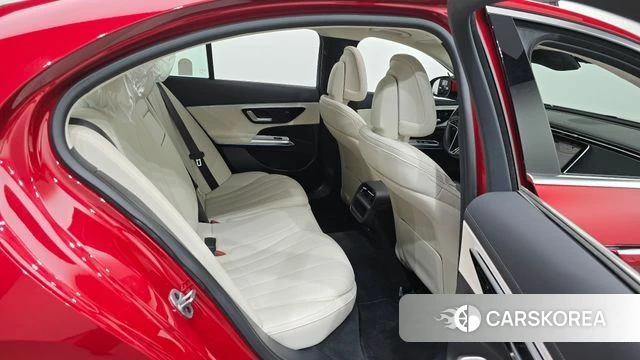Mercedes-Benz E-Class W214 2025 Красный из Кореи, фото 2