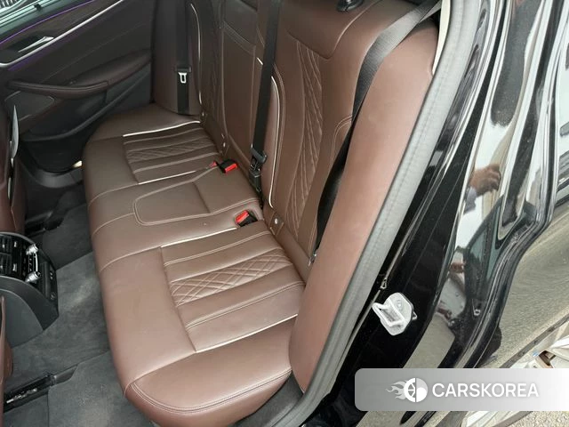 BMW 5 Series (G30) 2022 Черный из Кореи, фото 2