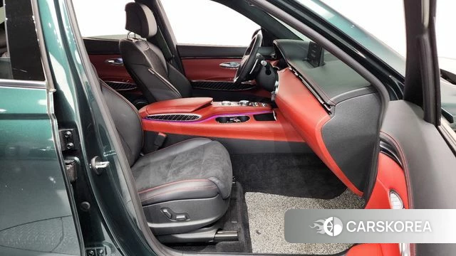 Genesis GV70 2022 Темно-зеленый из Кореи, фото 2