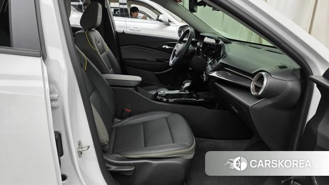 Chevrolet (GM Daewoo) Trax Crossover 2023 Белый из Кореи, фото 2