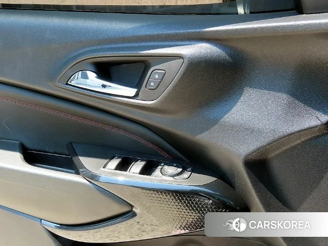 Chevrolet (GM Daewoo) Trax Crossover 2023 Серебристо-серый из Кореи, фото 2